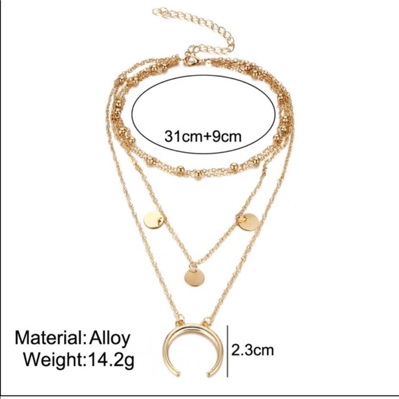 Wila Gorgeous boho layered necklaces in gold - Picture 3 of 5